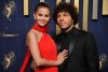 Selena Gomez y Benny Blanco llevan casi 3 años de relación (aproximadamente 2 años y 11 meses).