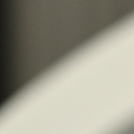a actriz Emily Blunt se refirió al uso de la inteligencia artificial y confesó sentirse “aterrorizada” de hacer uso de ella durante el rodaje de su más reciente película  “Disclosure Day”, dirigida por Steven Spielberg.