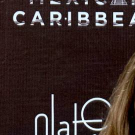 Stephanie Cayo y Alejandro Sanz presumen su romance en pleno show del cantante.