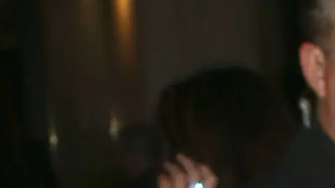 Hasta ahora el cantante ni sus representantes han comunicado nada al respecto, lo que mantiene la intriga de sus fans ante esta situación.