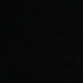 La actual turbulencia mediática choca de frente con la calurosa acogida que la cantante vivió durante su última estancia en Buenos Aires a finales de noviembre de 2025, cuando realizó un viaje promocional relámpago de tres días para presentar su álbum “LUX”, desatando un auténtico furor colectivo.