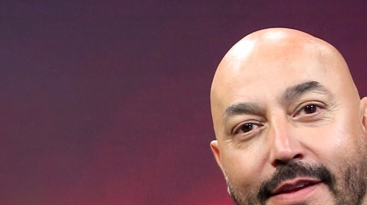 Lupillo Rivera quiere recuperar las regalías de sus canciones.