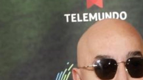 Compromiso de Lupillo Rivera y Taina Pimentel sigue en pie pese a rumores de rompimiento.