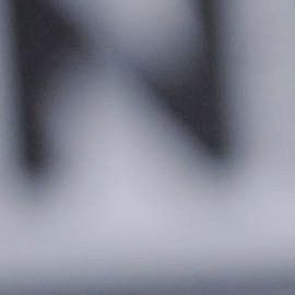 Curry se inició en los escenarios de Londres. Allí interpretó por primera vez al científico de Rocky Horror y en 1975 llevó el personaje al cine. La película sigue en cartel medio siglo después.