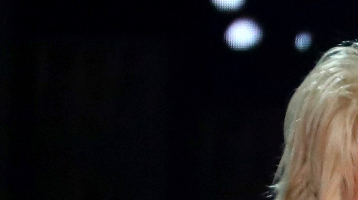 Dolly Parton (izquierda) y Miley Cyrus interpretan "Jolene" en la 61.ª edición de los Premios Grammy el domingo 10 de febrero de 2019 en Los Ángeles. (Foto de Matt Sayles/Invision/AP).