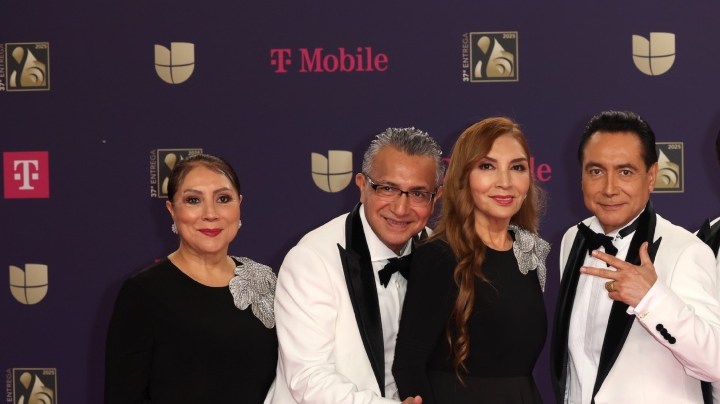 Los Ángeles rinde homenaje a Los Ángeles Azules nombrando una intersección en su honor.