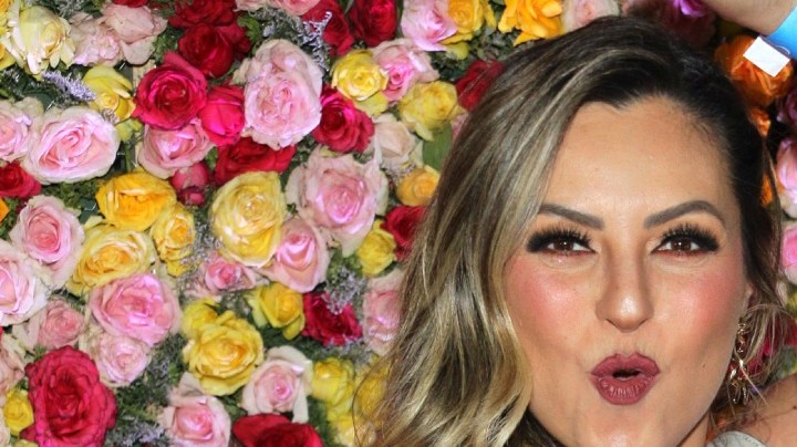 Mariana Ochoa vuelve a LCDLFMx y sorprende a los habitantes.