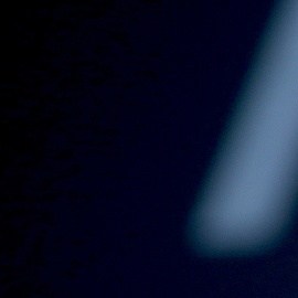 Alejandra Guzmán reaparece con demanda tras sufrir caída.