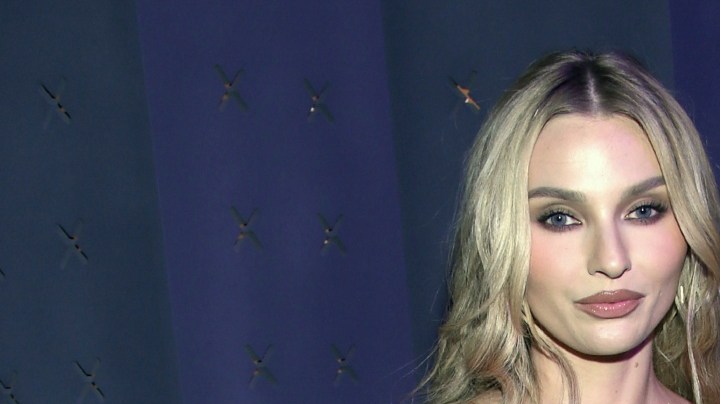 Irina Baeva presume su noviazgo con Giovanni Medina como nunca antes.