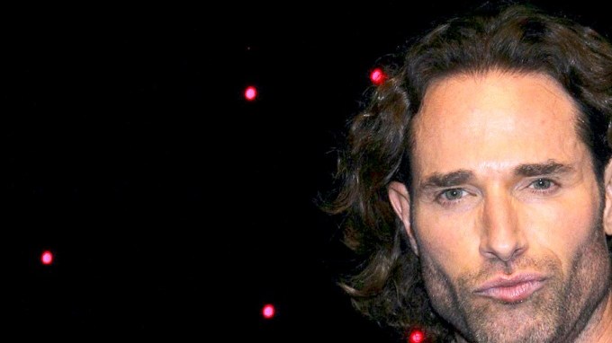Sebastián Rulli quiere un nuevo convenio de manutención sobre su hijo.